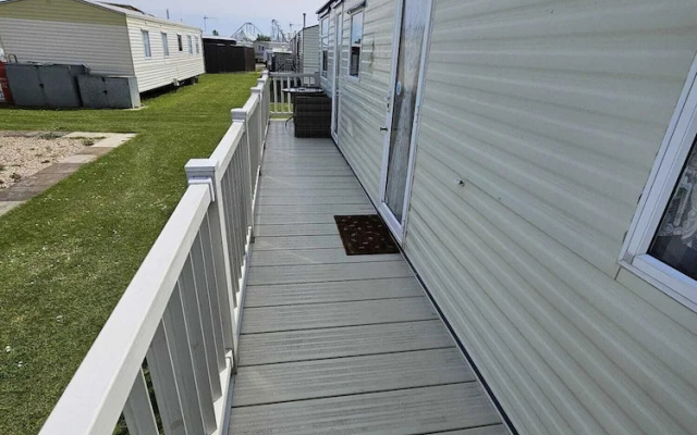 Ingoldmells - Caravan- Sleeps 8 - Seaside - Wi-fi