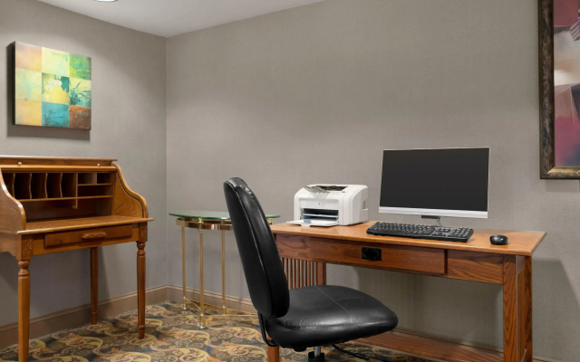 Lancaster Suites