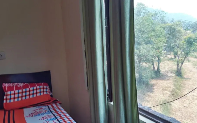 Hotel Thamsar