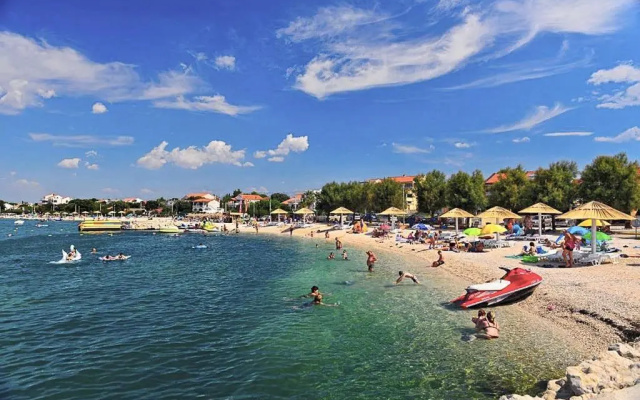 Apartments with a parking space Vrsi - Mulo, Zadar - 18849