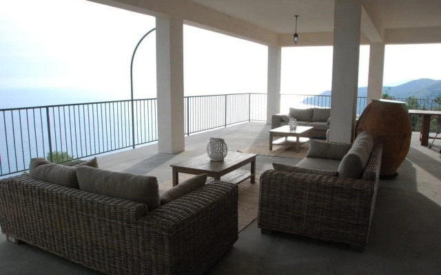 Santo Mercurio Country House