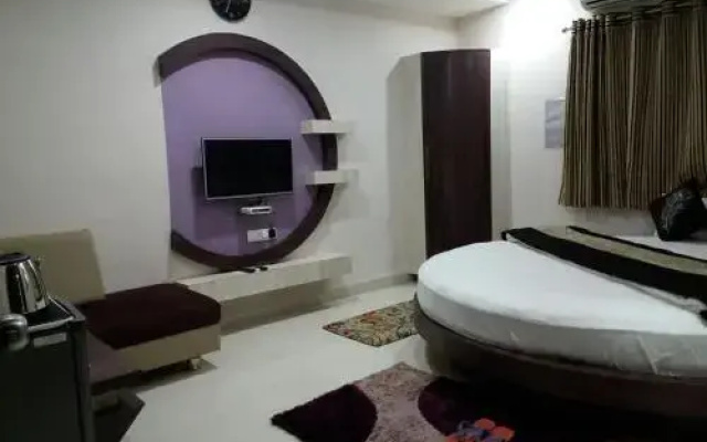 Hotel Gopi Palace