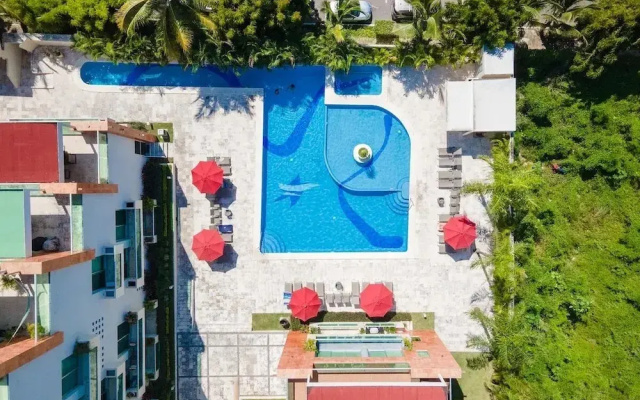 CONDO IKARIA by TRVL2HM