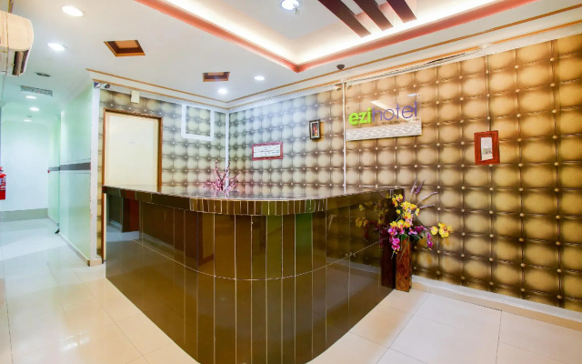 OYO 89407 EZI Hotel