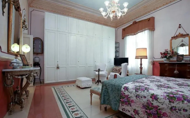 B&B Flora House