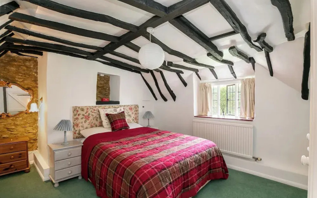 Lovely 5BD Home with Cinema & Games Room