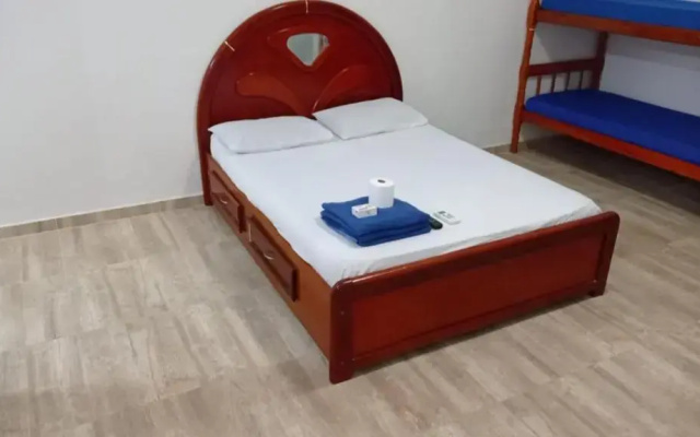 Apt Copacabana quadra da praia 804