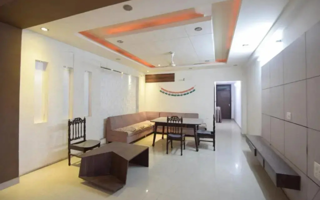 Shreenathji Inn by OYO Rooms