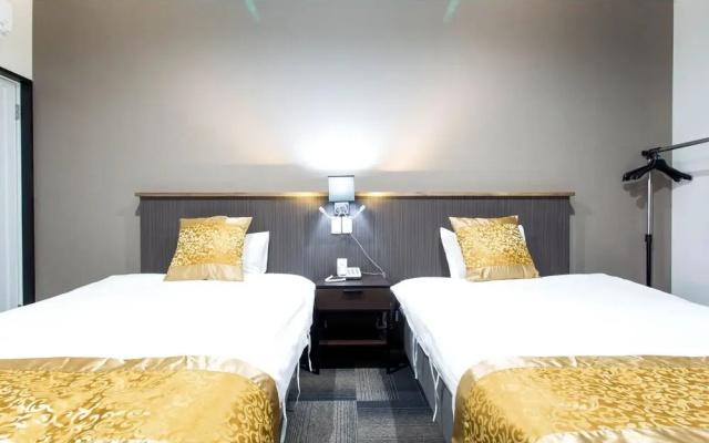 Holiday Pearl Hotel