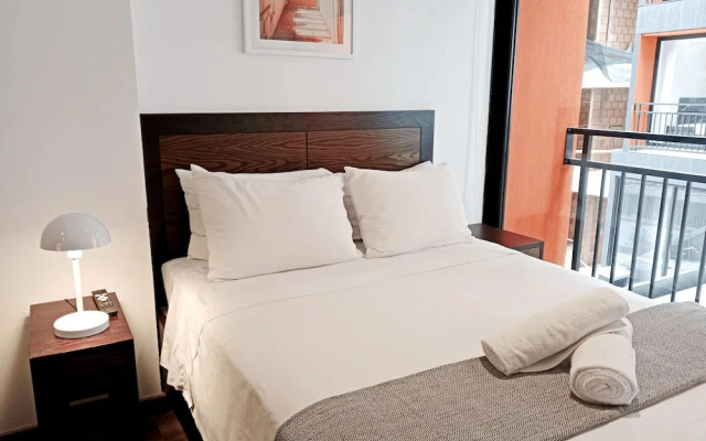 Travelers Smart Suites - TAJ 97