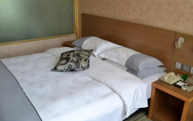 Super 8 Hotel Urumqi Meihao