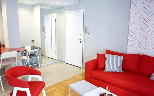 Beautiful Sunny Apt in Athens