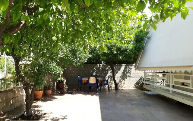 Panos House