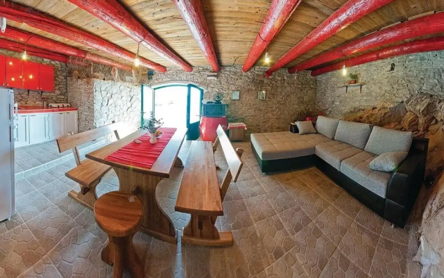 Stunning Home in Zastrazisce With 4 Bedrooms