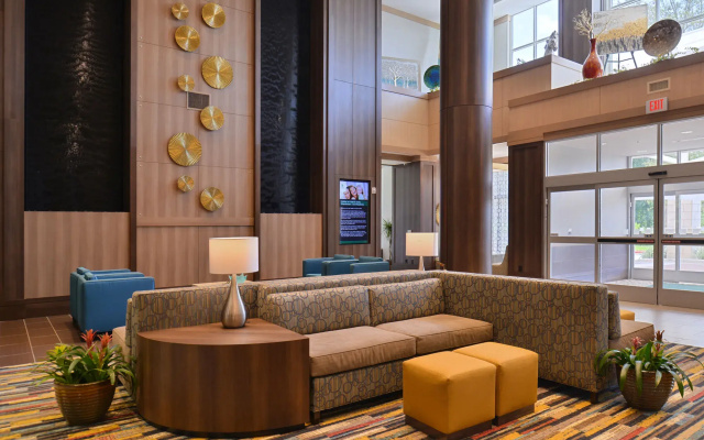 Crowne Plaza SHENANDOAH - WOODLANDS AREA by IHG