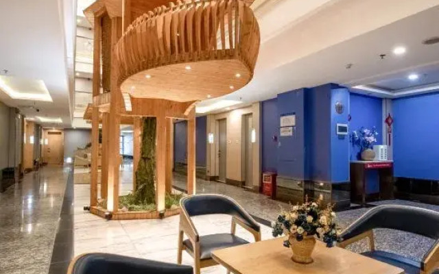 City Encounter Boutique Art Hotel