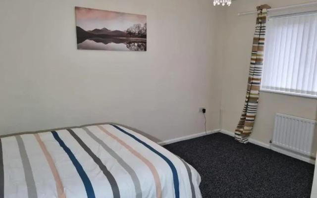 Nice Residential Within Easy Reach To Town