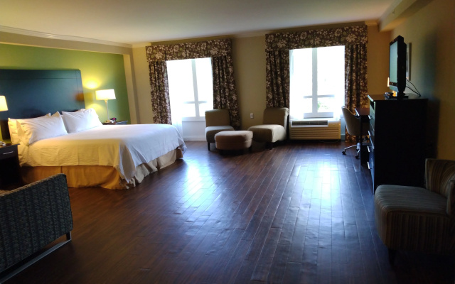 Holiday Inn Macon North by IHG