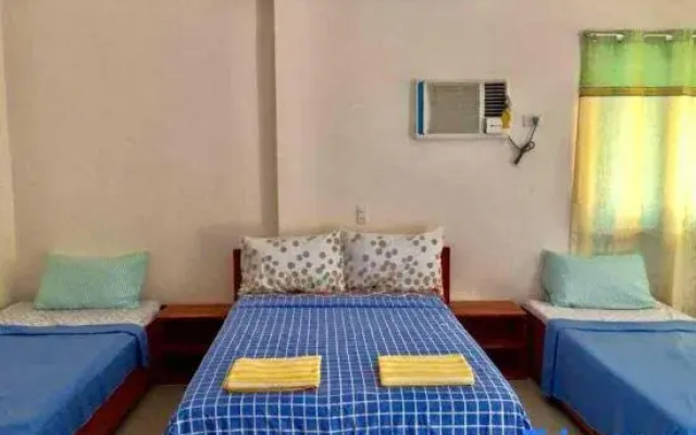 OYO 1166 Hotel Wooden Crib