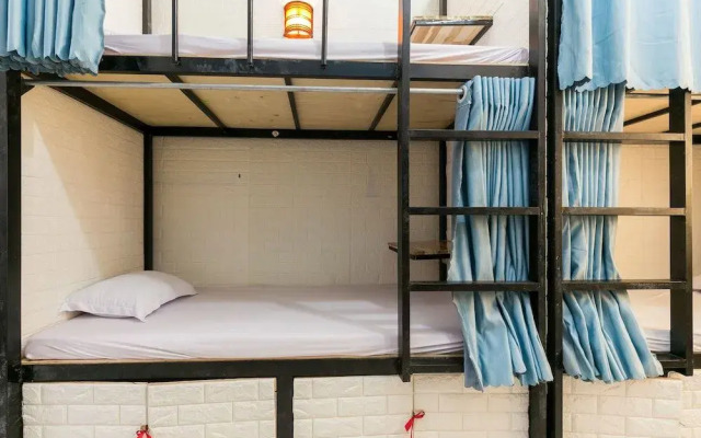 OYO 760 Ceo House Homestay - Hostel