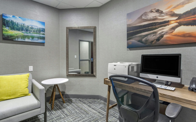 Hampton Inn & Suites by Hilton Edmonton/West