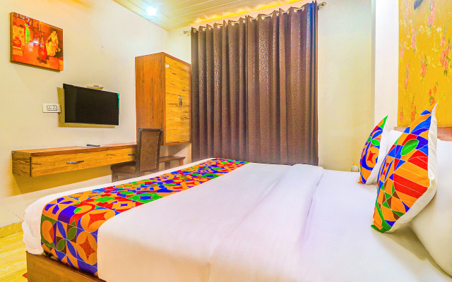 OYO 65542 Hotel Kd Inn