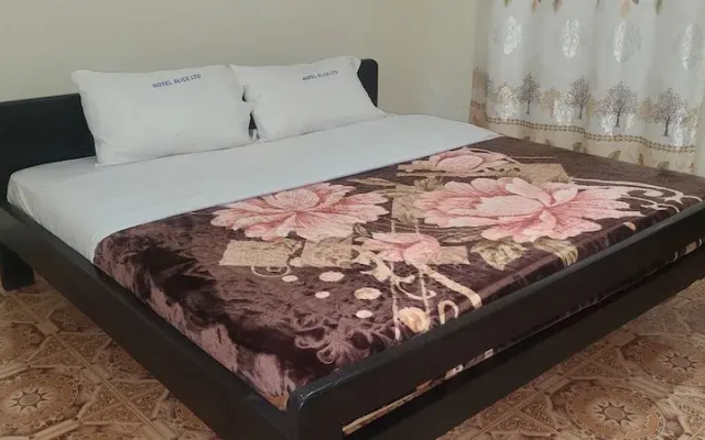 Hotel Alice Lira