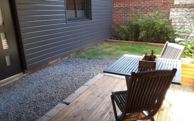 Studio avec jardin et stationnement gratuit à Rouen