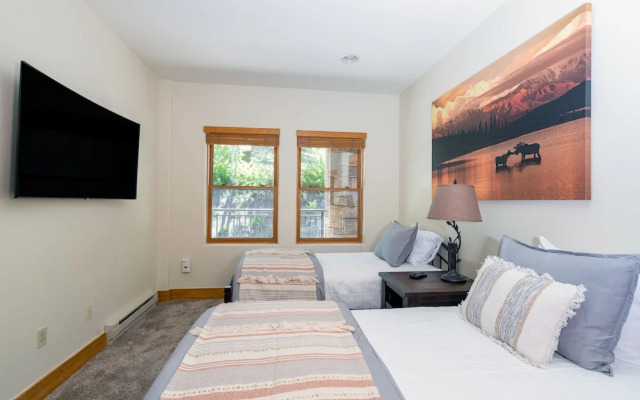 Bear Creek Lodge 303ab 2 Bedroom Condo by Alpine Lodging Telluride