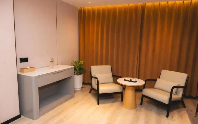 Jiuding Joy Hotel