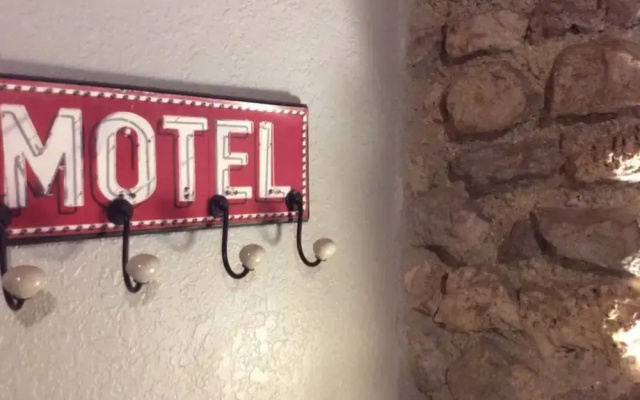 The Leakey Inn by CMD