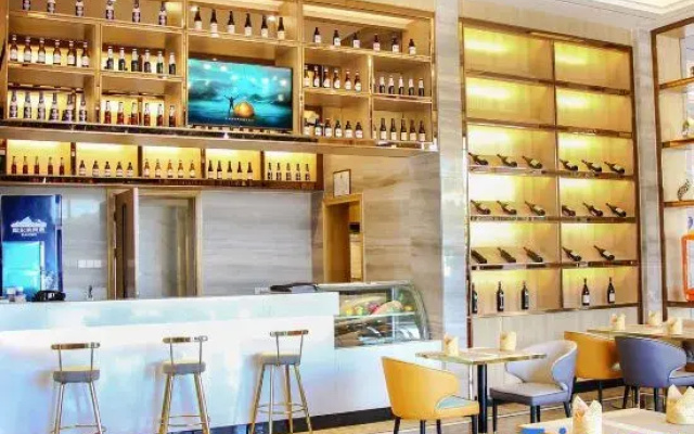 Kyriad Marvelous Hotel (Meizhou High Speed Railway Station)