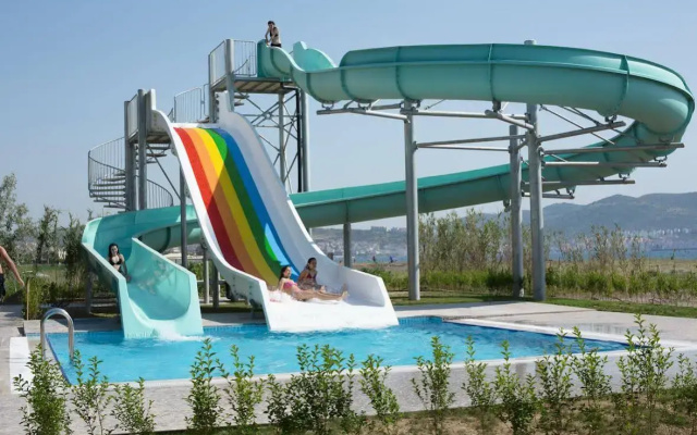 Le Monde Beach Resort & Spa