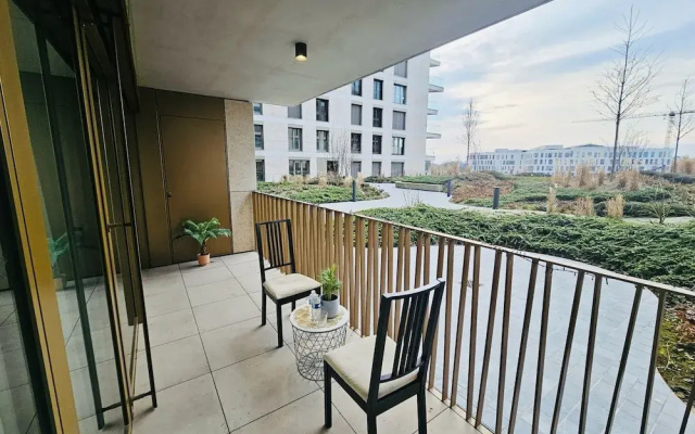 Serene 2 bedroom flat with terrace