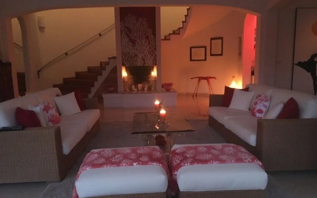 Villa Almadria Luxury Bed & Breakfast