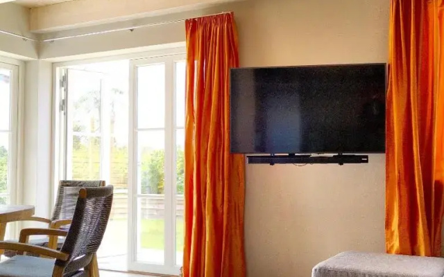 Premium Ferienhaus Soss Diek in Groß Schwansee
