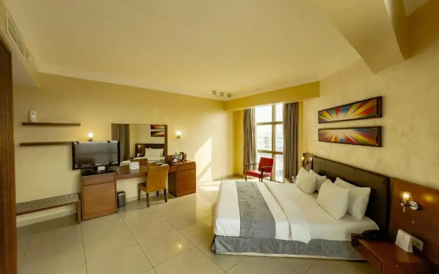 The Avenue Suites