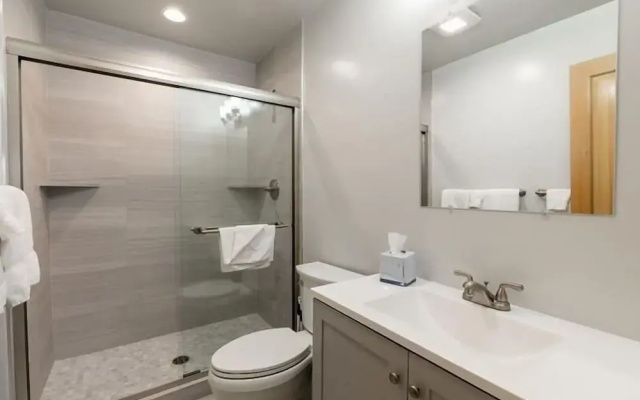 17 Vail Road Condos Ski All Day! Right in the Heart of the Village by RedAwning