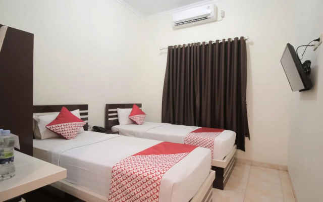 OYO 765 Wisma Andalas Asri Syariah