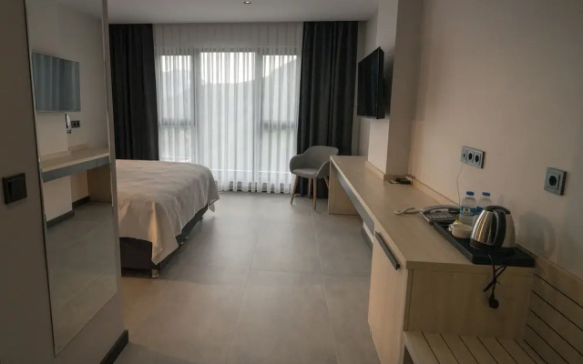 Demederon Hotel