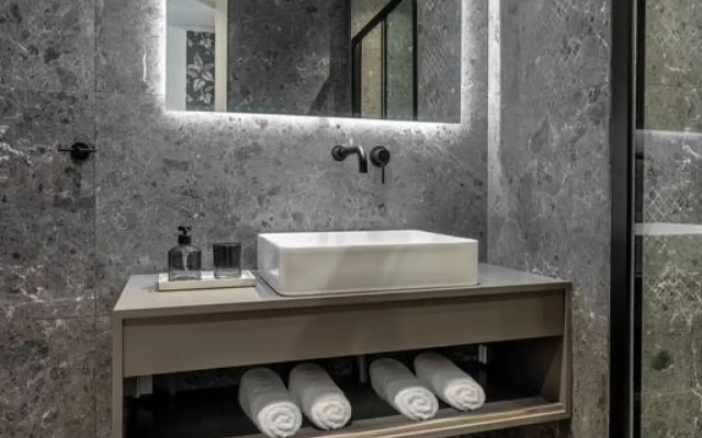 2B · The Beehive Apartment Athens 2B