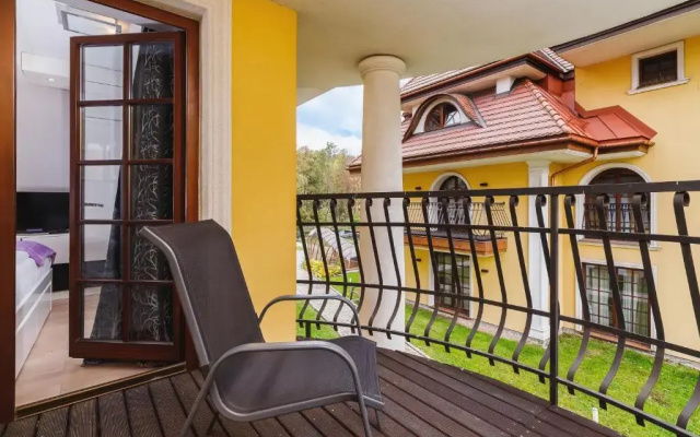 Apartament Neapol Rezydencja Sienkiewicza by Renters