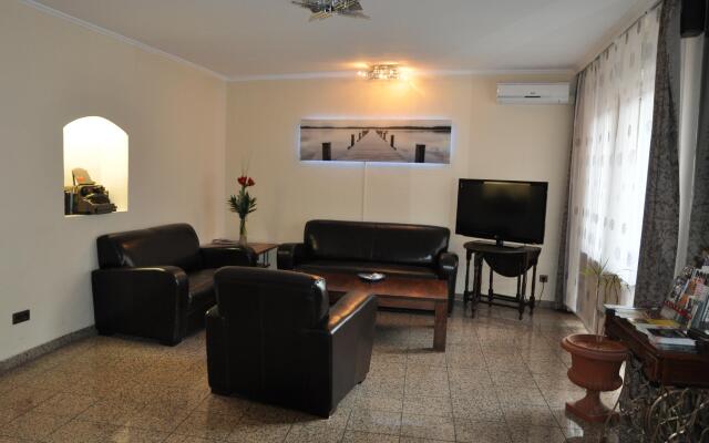 Hotel Astoria комната для гостей