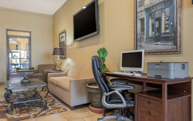 Best Western Taylor Inn