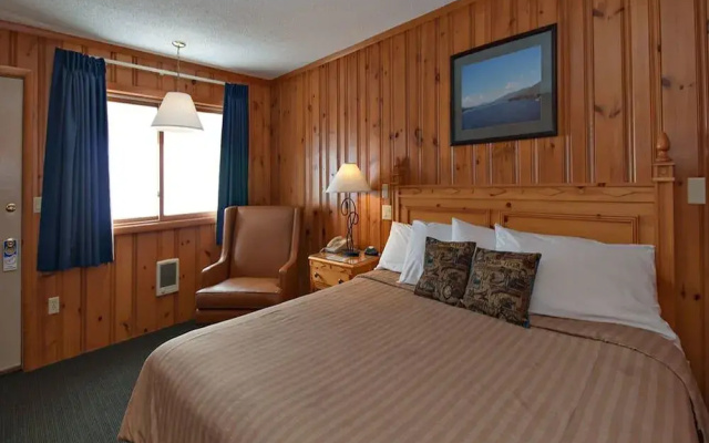 The Lake Motel