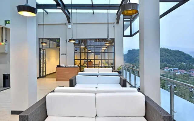 Whiz Prime Hotel Khatib Sulaiman Padang