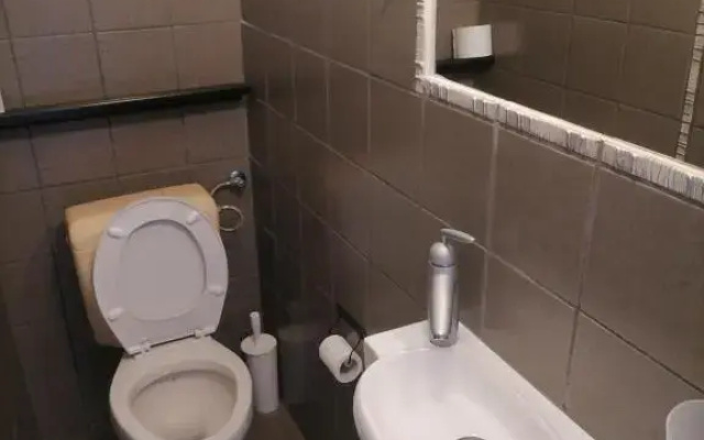 Central Suite 4U