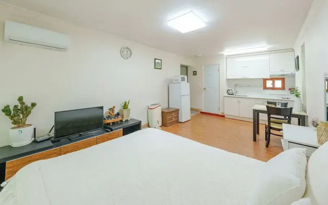 Taean Norabureo Pet Pension