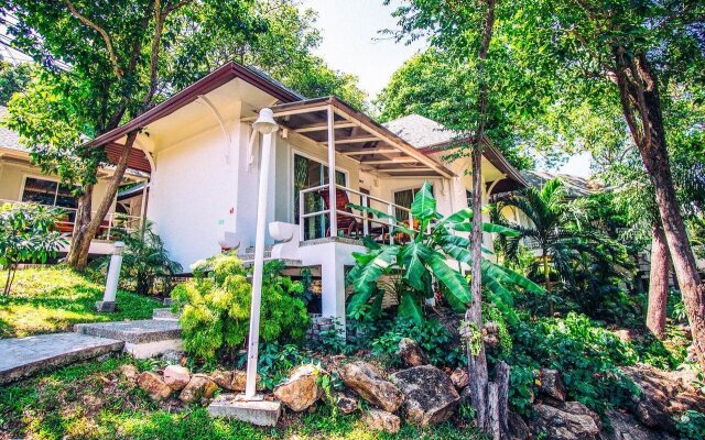 Отель Al's Laemson Resort вид на фасад