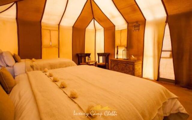 Отель Dunes Luxury Camp Erg Chebbi Марокко, Мерзуга - отзывы, цены и фото номеров - забронировать отель Dunes Luxury Camp Erg Chebbi онлайн комната для гостей